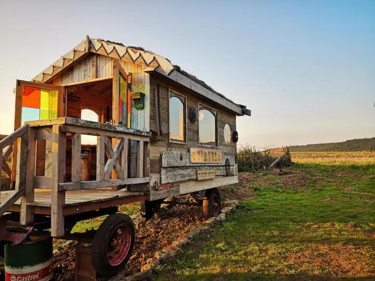 2 X Double Bed Glamping Wagon In Dalby Forest スカーバラ エクステリア 写真