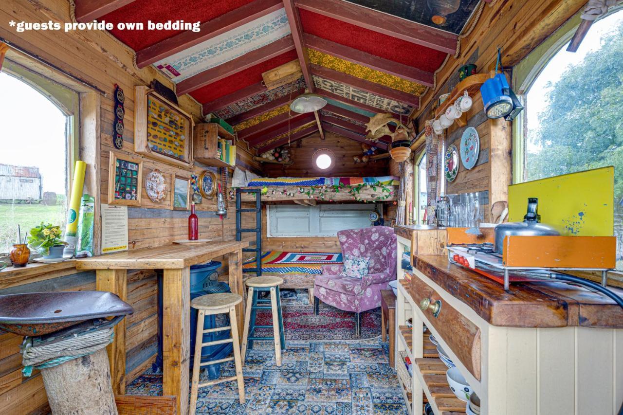 2 X Double Bed Glamping Wagon In Dalby Forest スカーバラ エクステリア 写真